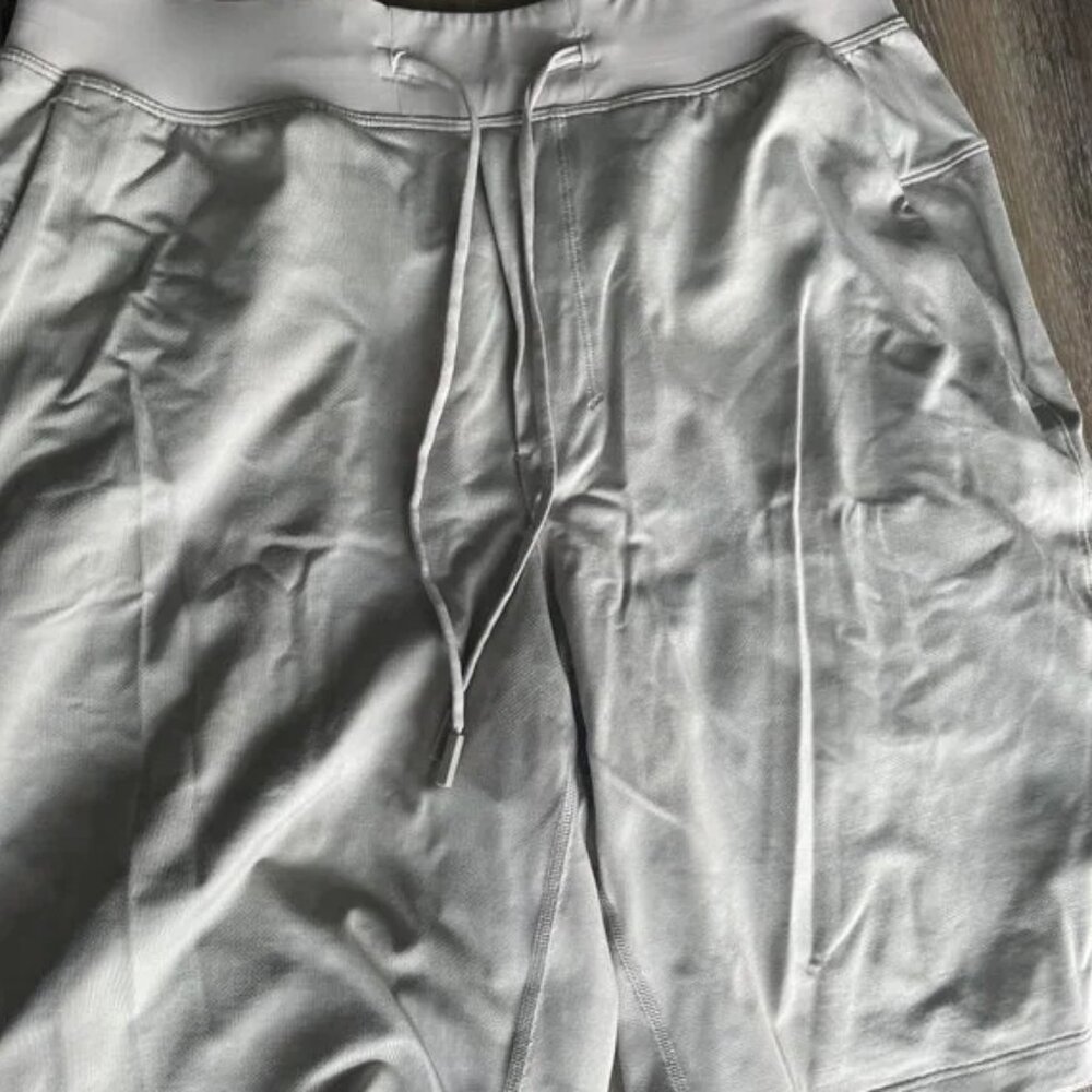 3x Lululemon shorts (good condition)